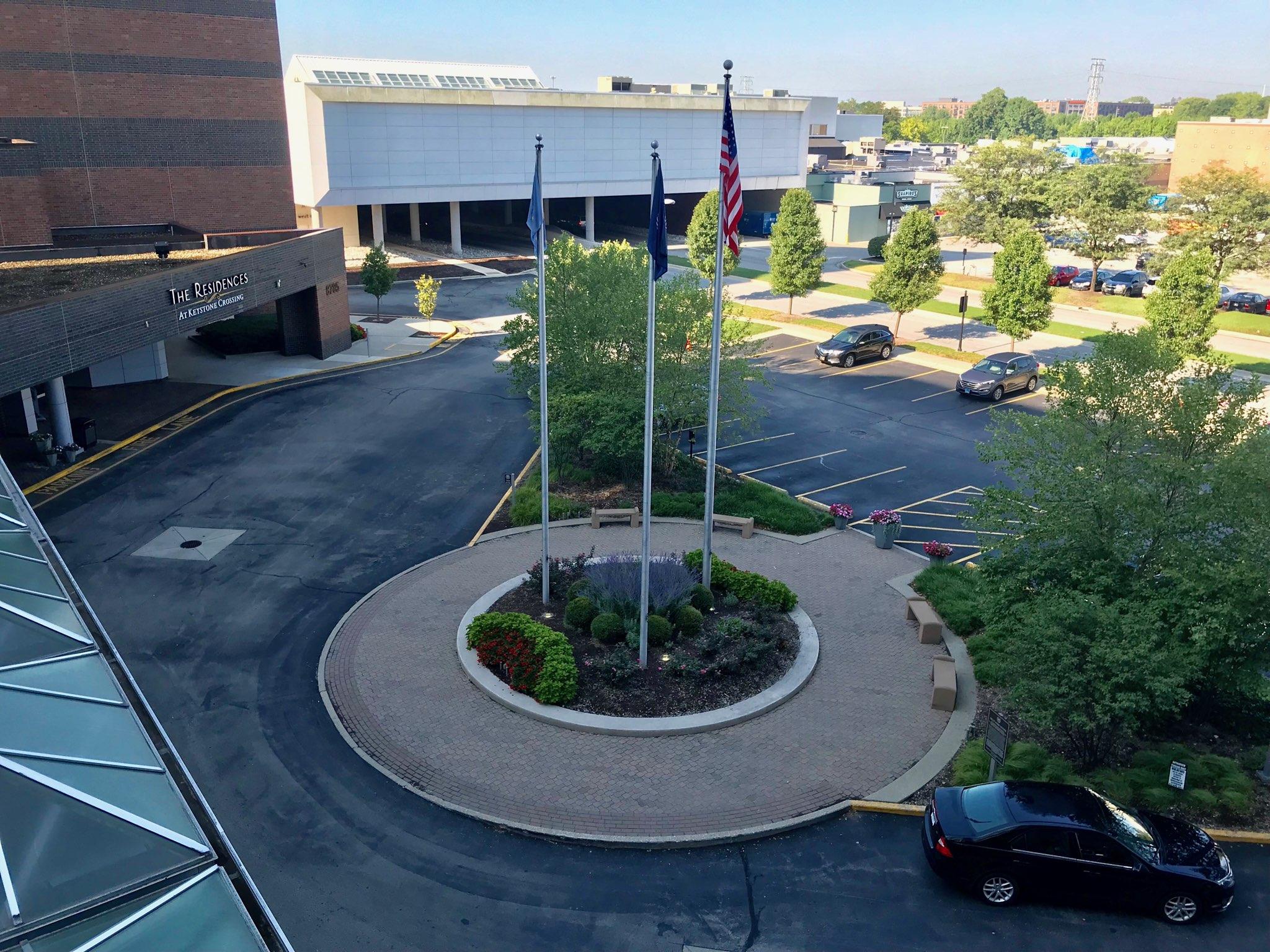 Sheraton Indianapolis Hotel At Keystone Crossing Exterior photo