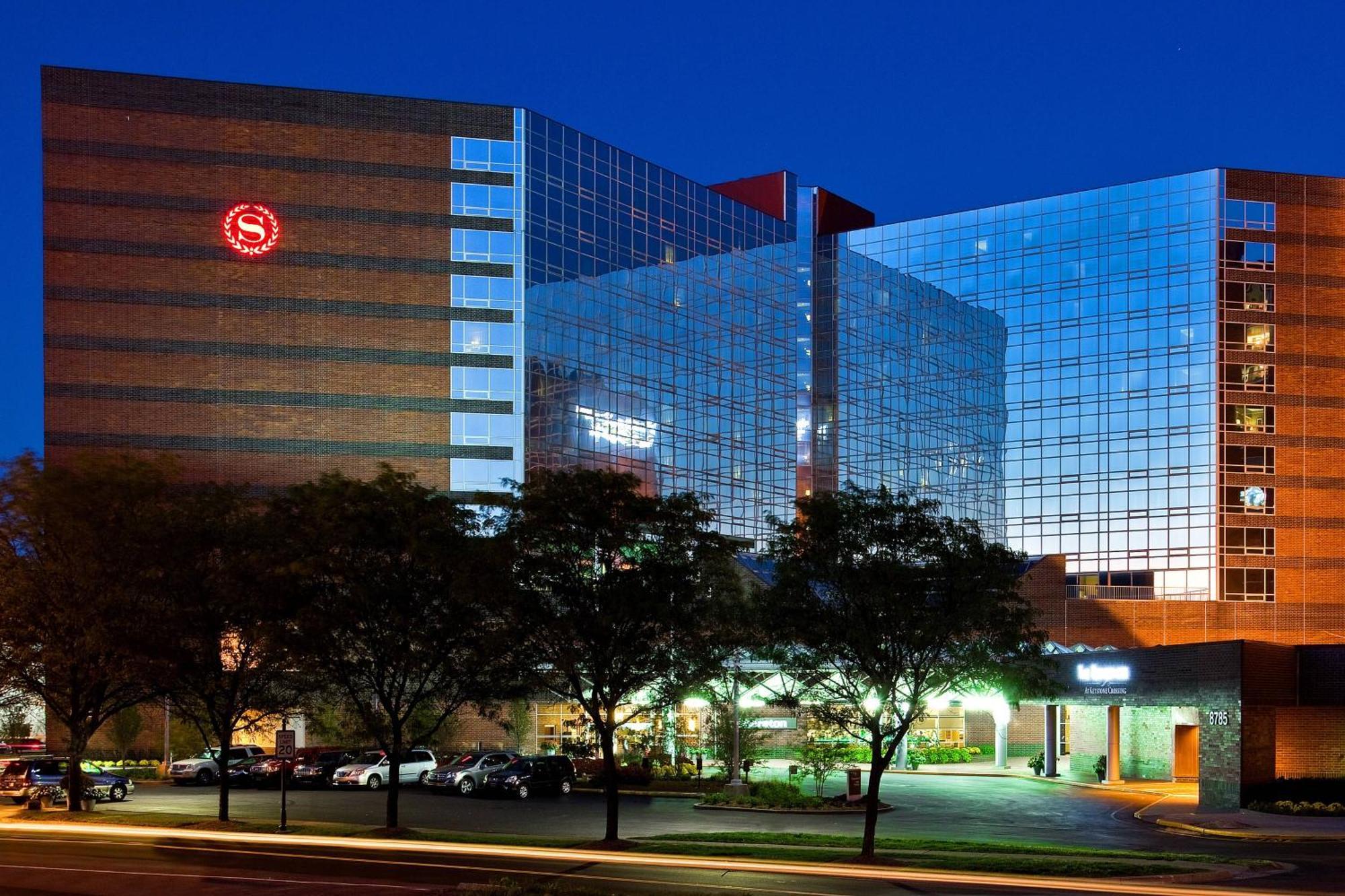 Sheraton Indianapolis Hotel At Keystone Crossing Exterior photo